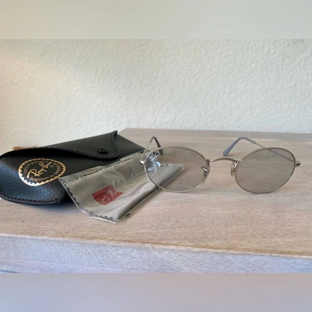 Ray-Ban Round Flash Lenses with matte silver frame